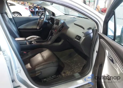 2014 Chevrolet Volt z USA, uszkodzony, nr VIN 1G1RB6E4XEU144969